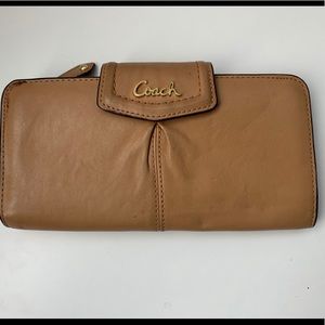 Gorgeous Camel Coach Wallet